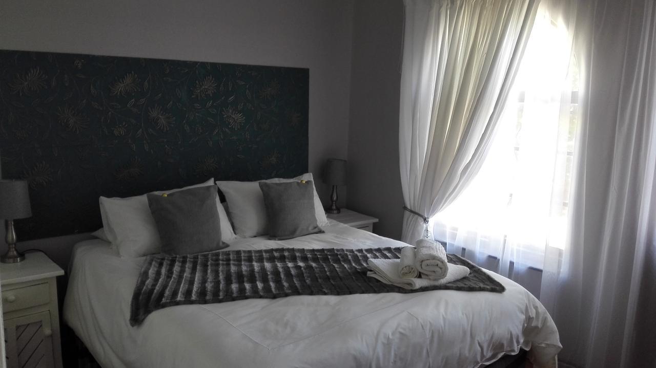 Versailles B&B Gonubie Extérieur photo